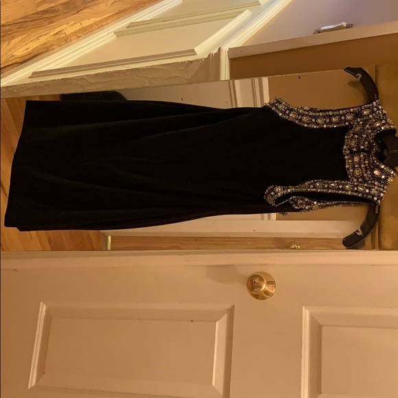 Dress - Picture 2 of 5